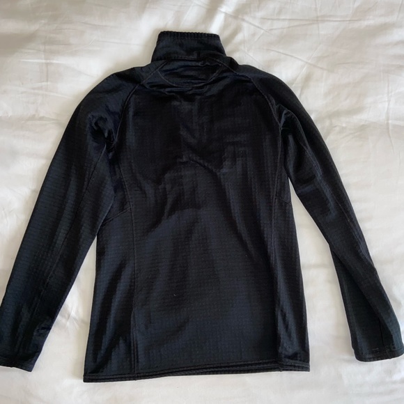 Patagonia R1 Half Zip Sweater Black Size Medium - Picture 2 of 3